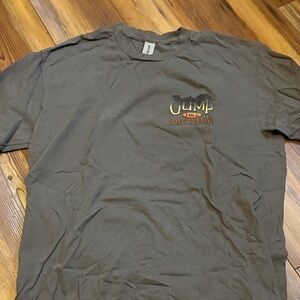 Men's Charcoal Gildan Graphic Tee Gump Hill Monument Valley